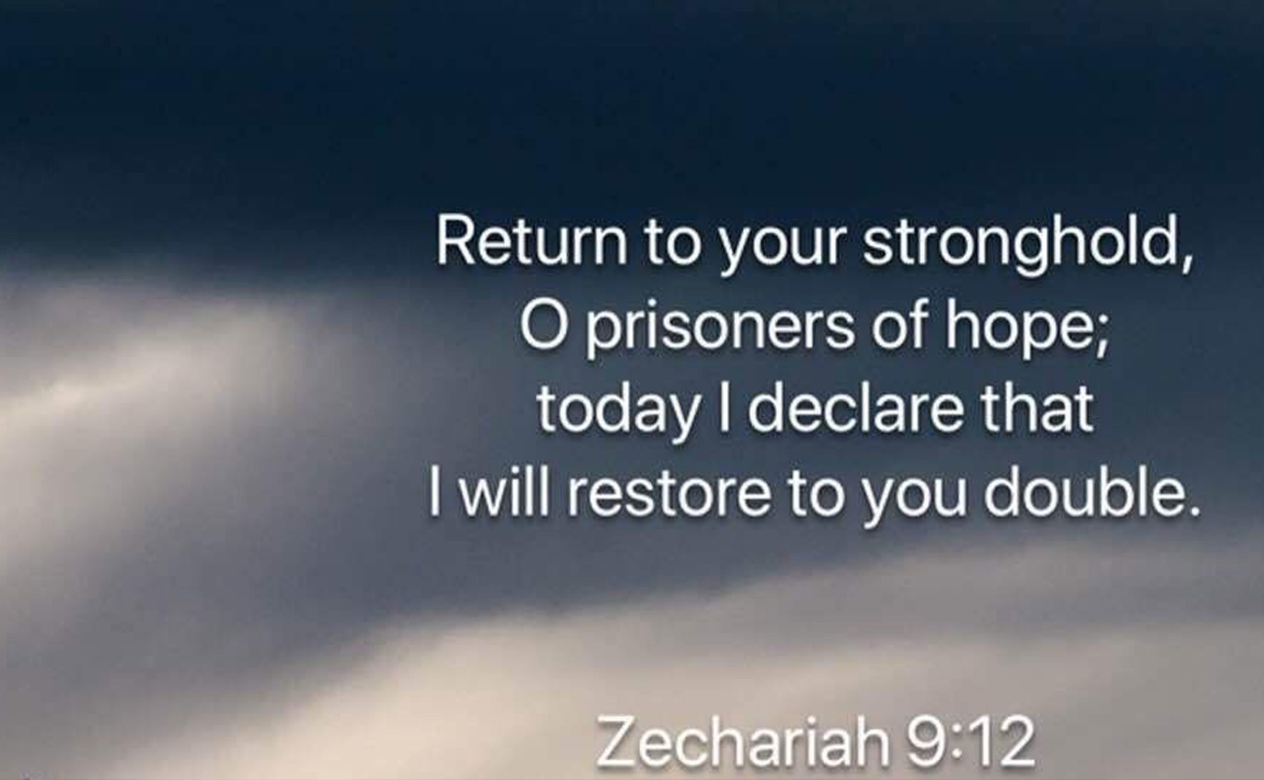 EC-Home-Slide3-Worship-hands_nathan-mullet-pmiW630yDPE-unsplash-5